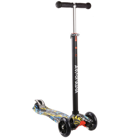 Three-wheeled skate, with illuminated wheels, # 15   / Outdoor Space Toys   